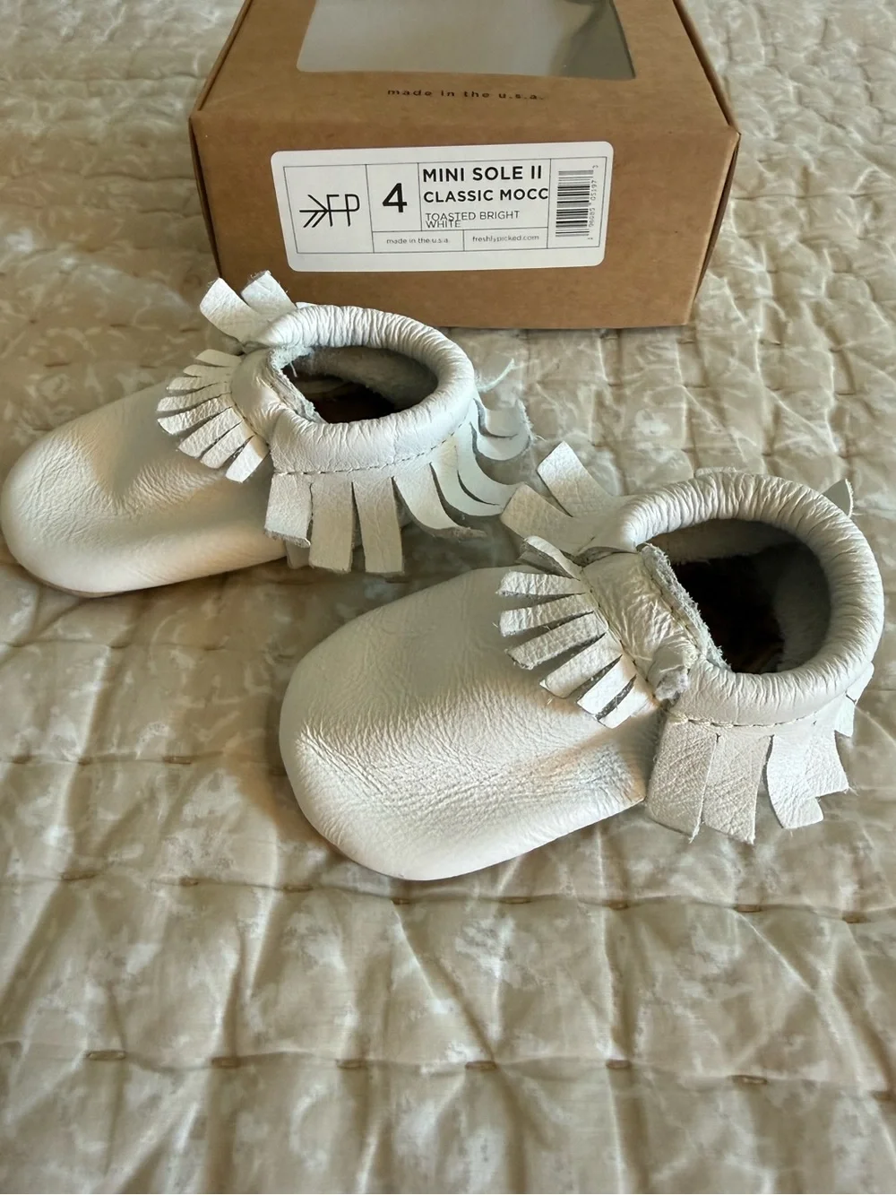 Freshly Picked Baby Girl Size 4 White Classic Moccasin Shoe